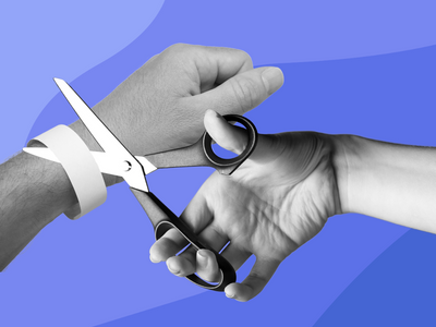 Come si tolgono i braccialetti dei festival?