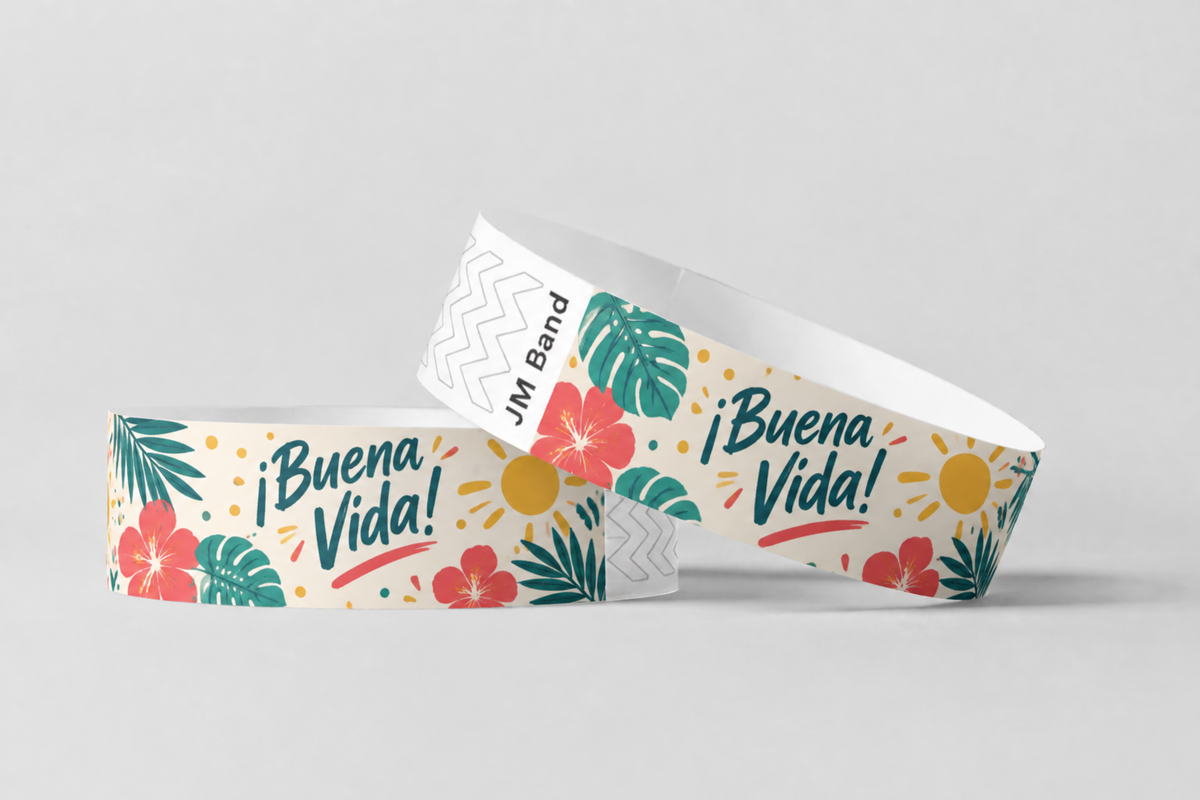 Due braccialetti di carta con stampa a colori di fiori tropicali