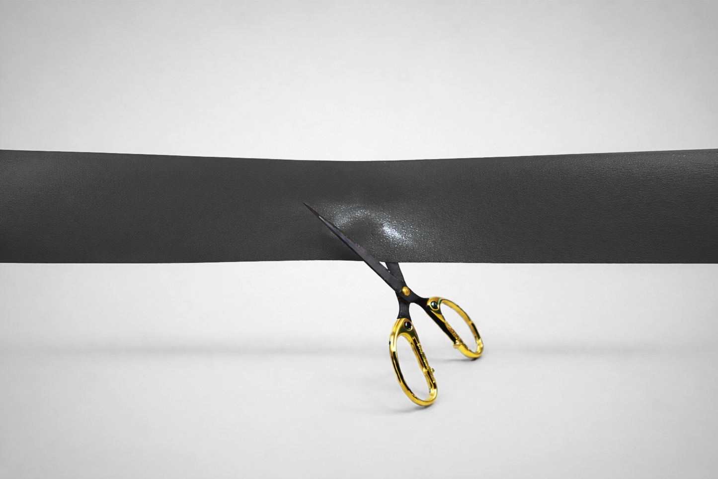 Nastri colorati di inaugurazione senza stampa