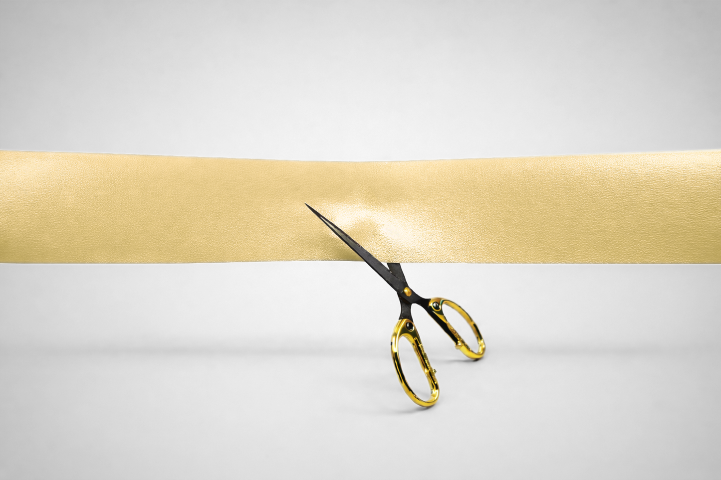 Nastri colorati di inaugurazione senza stampa