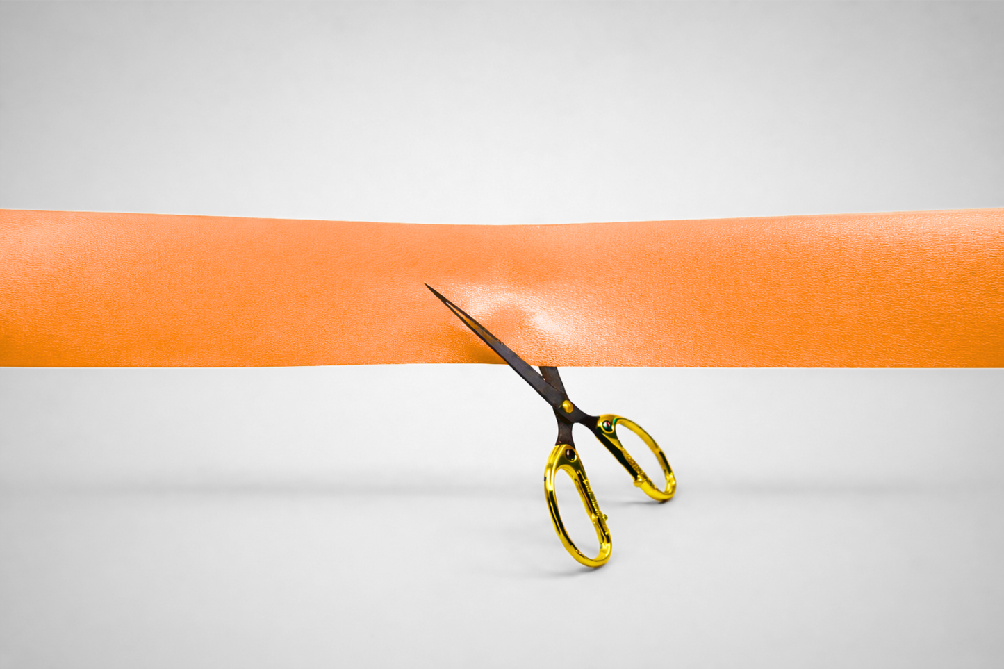 Nastri colorati di inaugurazione senza stampa