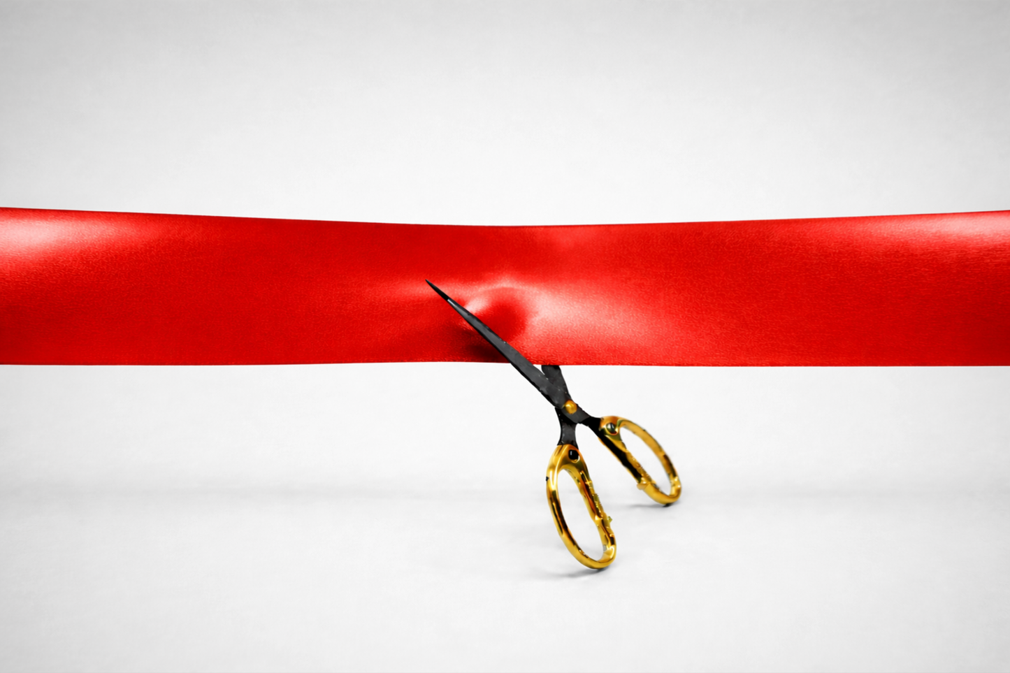 Nastri colorati di inaugurazione senza stampa